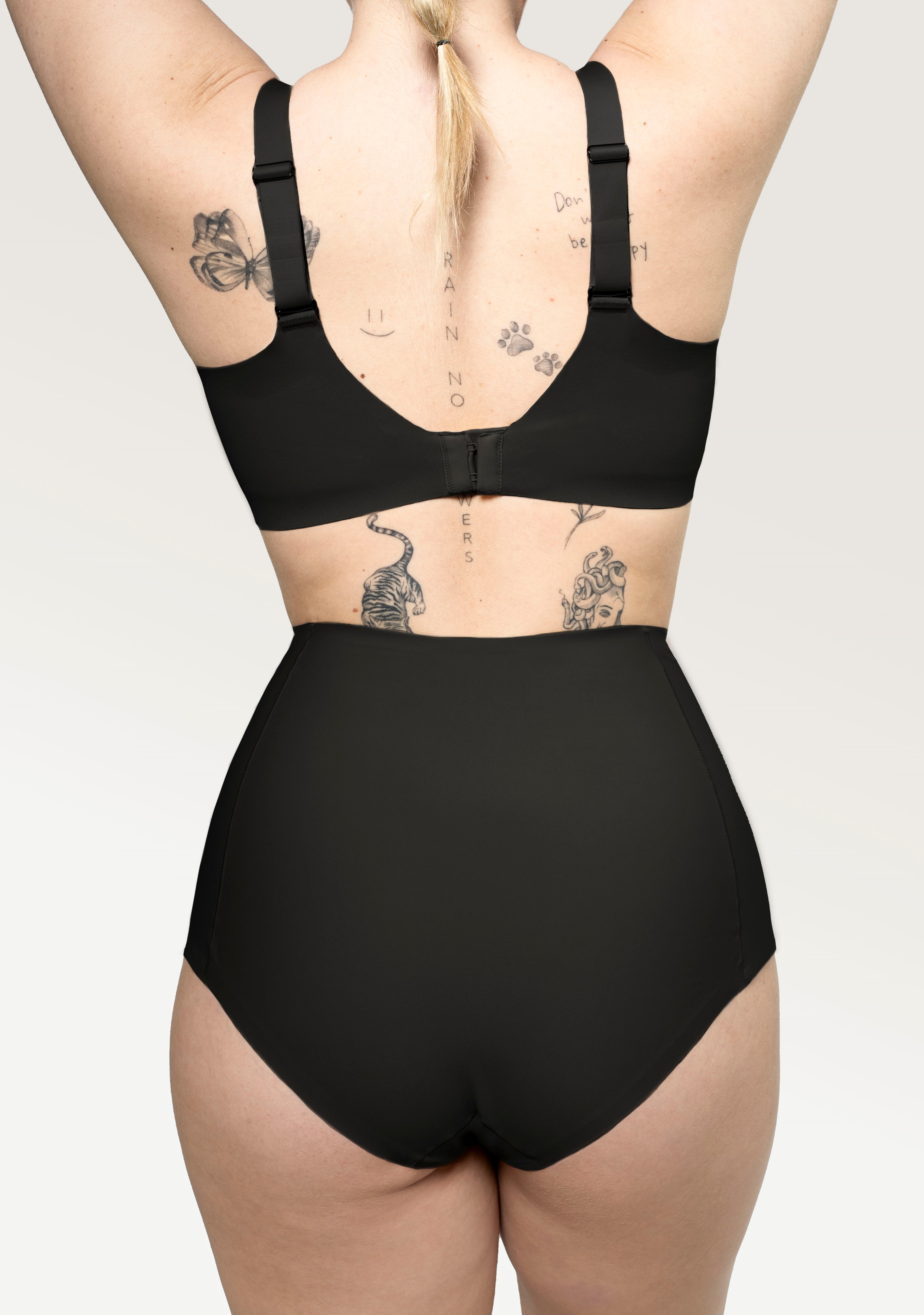 Smoothing Briefs black