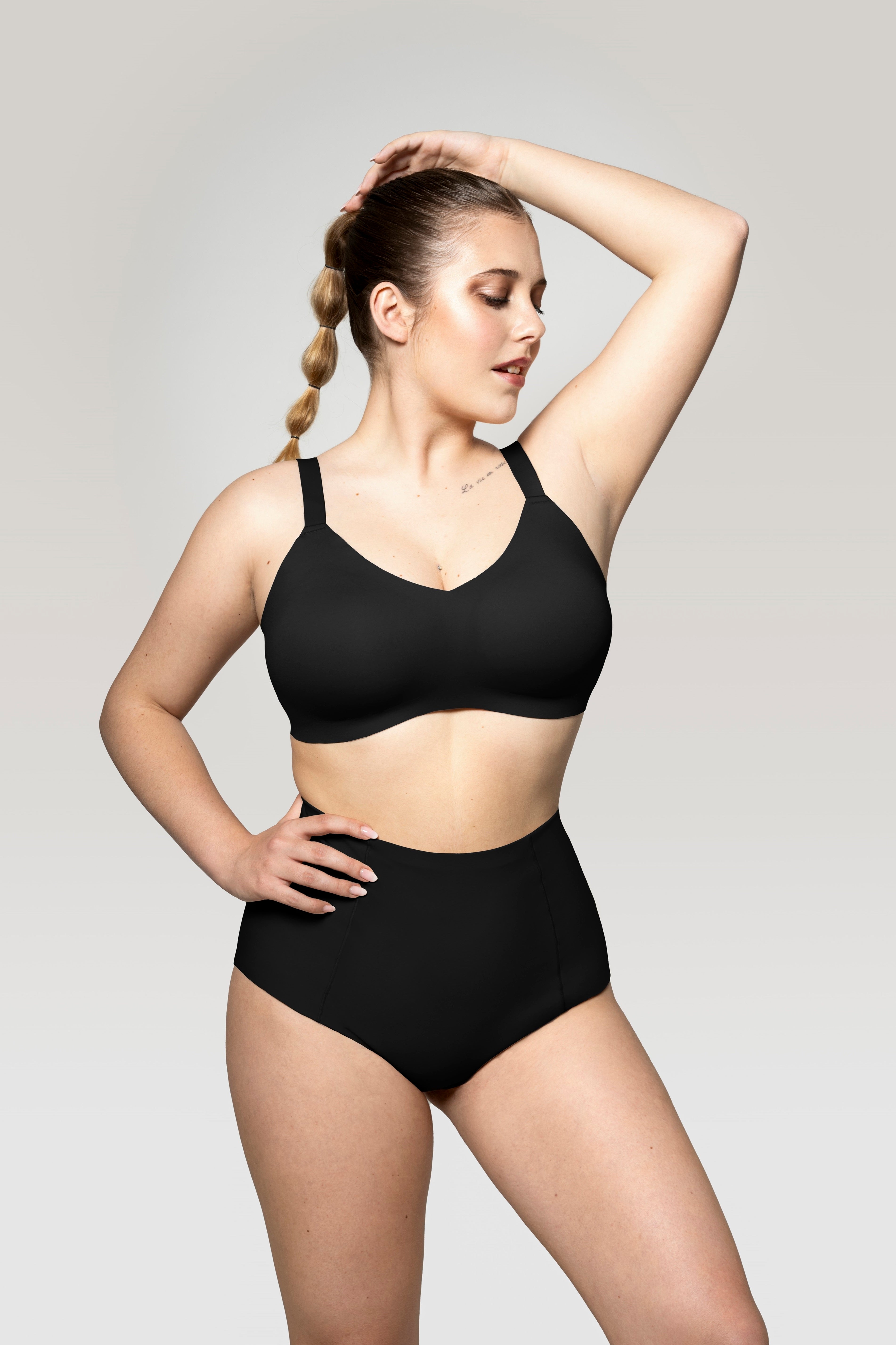 Smoothing Briefs black